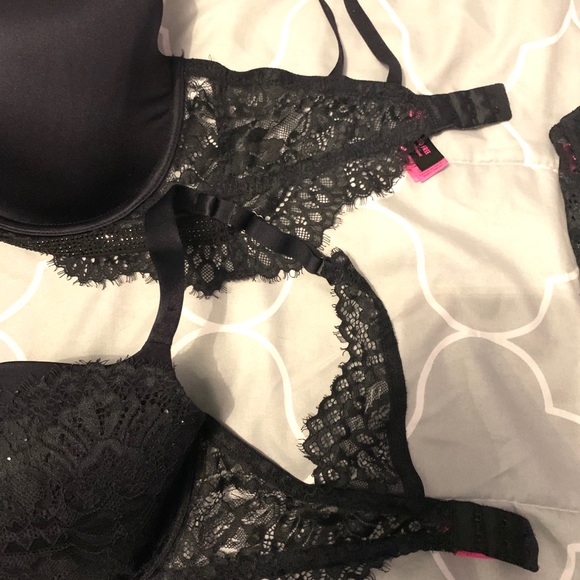 Bras!! - Picture 3 of 4